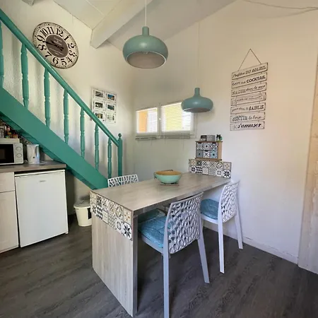 Emeraude -parking- Clim - Pinede - Proche Village Naturiste Apartment *